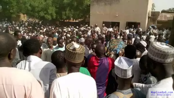 Photos from the funeral of the mother, father and two sisters killed by their son in Yobe